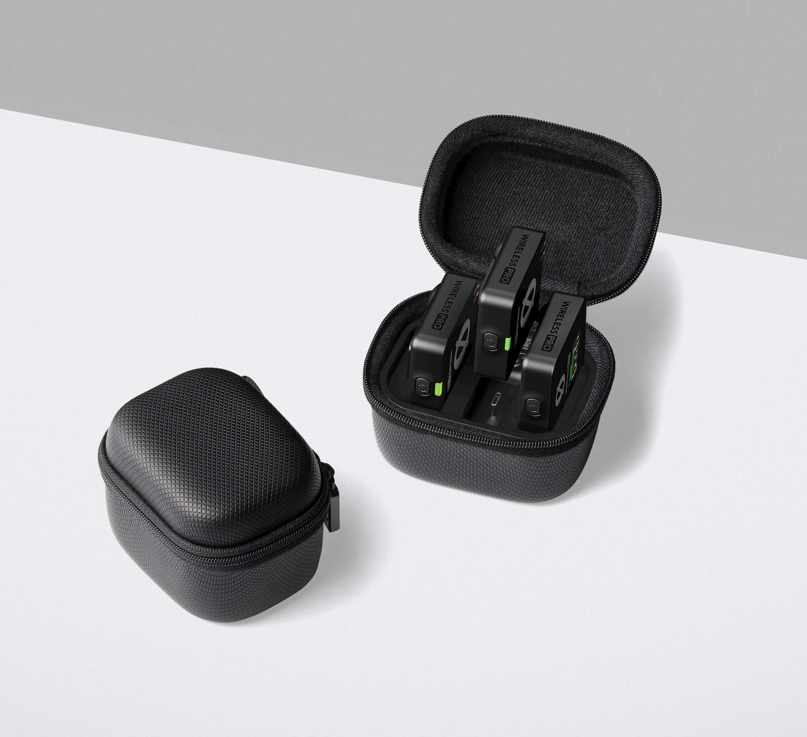 rode wireless pro charging case packaging insitu 8192x5464 rgb 2000x2000 40ad247